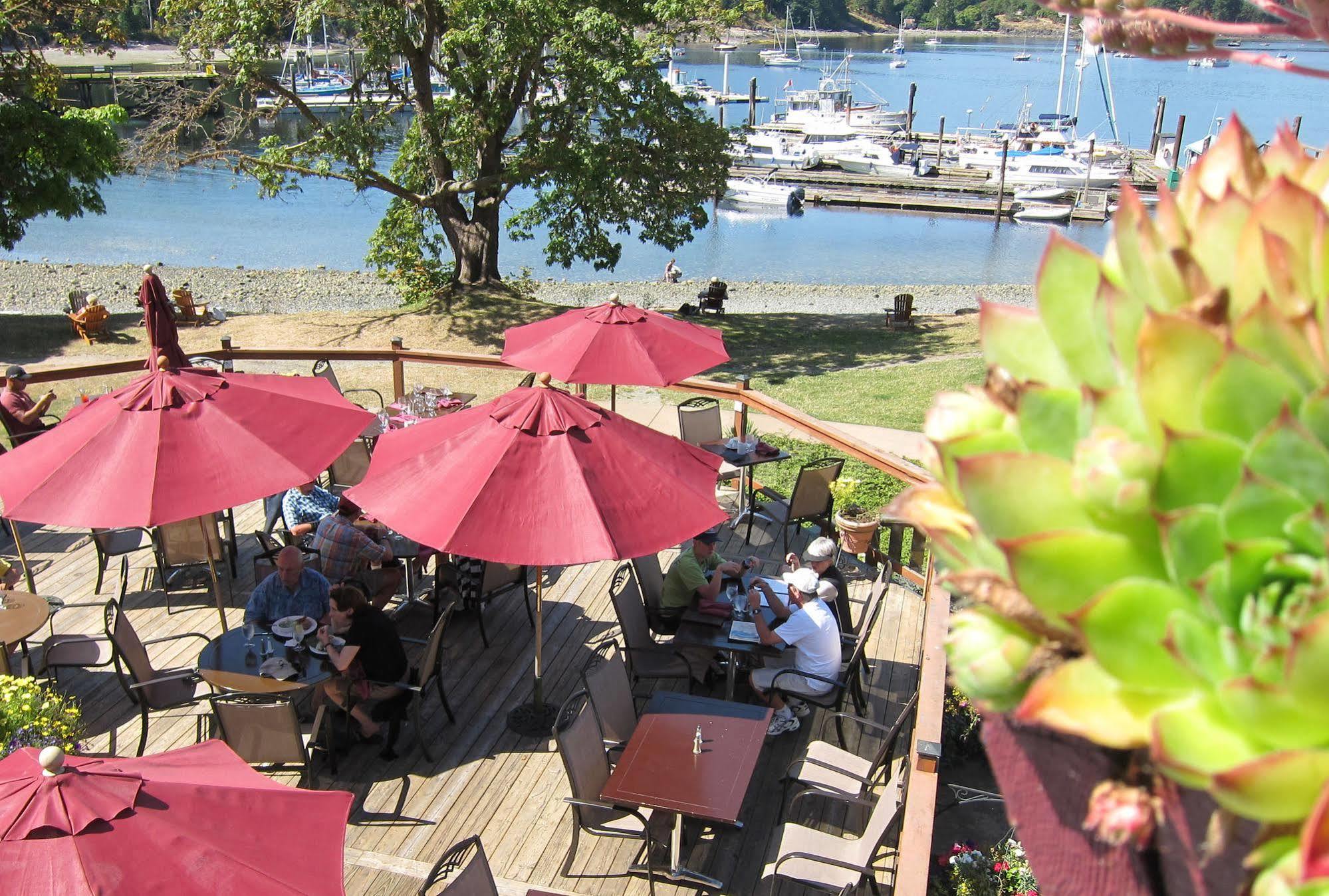 Heriot Bay Inn Eksteriør bilde